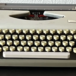 Adler Tippa mechanische typemachine met draagtas