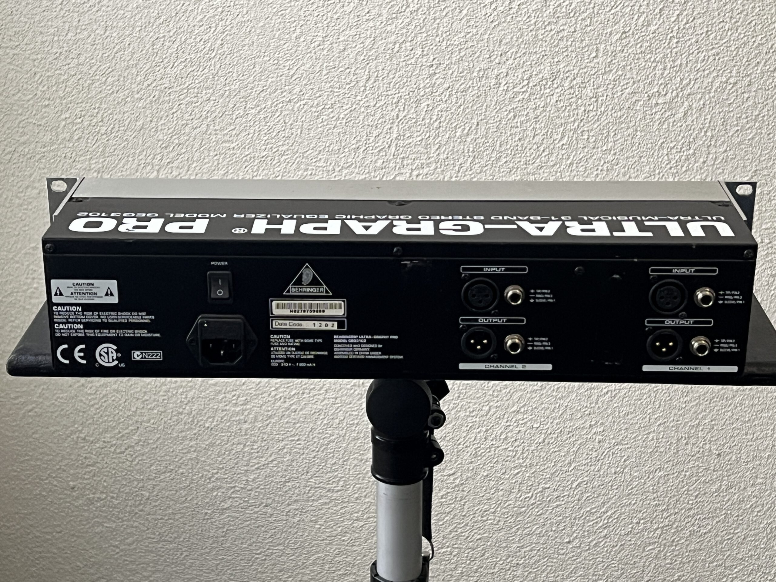 Behringer GEQ 3102 Ultra Graph Pro stereo 31-bands grafische equalizer - Afbeelding 2