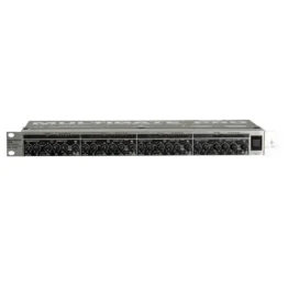 Behringer XR4400 Multigate Pro_W3R9079