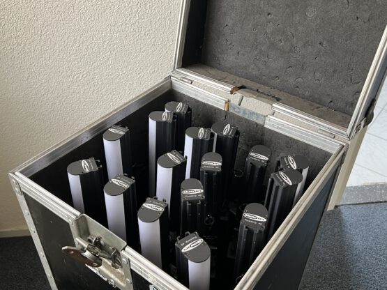 Showtec pixelstrip 40 set van 16 plus controller - Afbeelding 3
