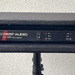 Crest Audio LA1201 in gestoffeerde case