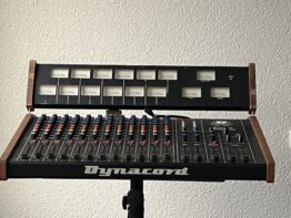 Dynacord MC12-2 mengpaneel met VU bar