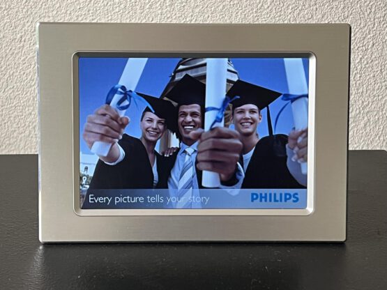 Philips digital photoframe