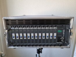 Lite-Puter DX1220D 12 kanaals dimmerpack in blauwe flightcase uitgevoerd met stopcontacten