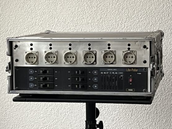 Lite-Puter P625 nr 1 6 kanaals dimmer in flightcase uitgevoerd met stopcontacten