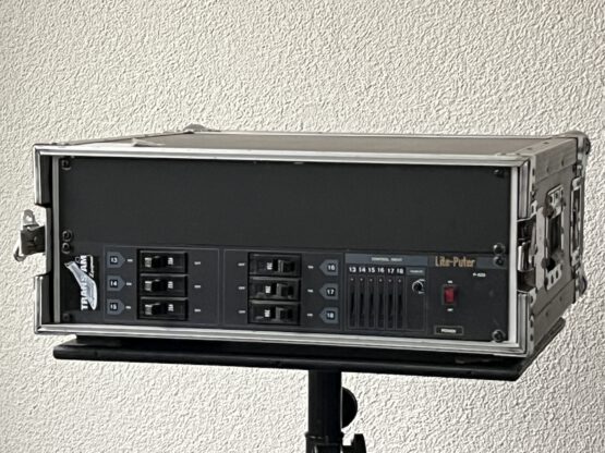 Lite-Puter P625 nr 2 6 kanaals dimmer in flightcase uitgevoerd met stopcontacten