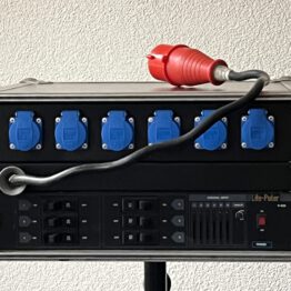 Lite-Puter P625 nr 3, 6 kanaals dimmer in flightcase uitgevoerd met stopcontacten (kopie)
