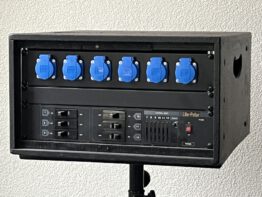 Lite-Puter P625 nr 5, 6 kanaals dimmer in case uitgevoerd met stopcontacten