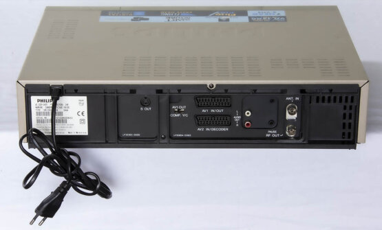 Philips Matchline VR 1500 super VHS player_W3R8840
