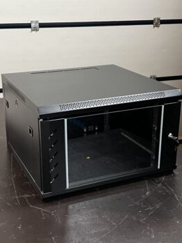 Showgear 19 rack 6He case voor wandmontage