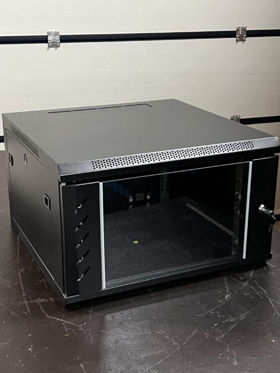 Showgear 19 rack 6He case voor wandmontage