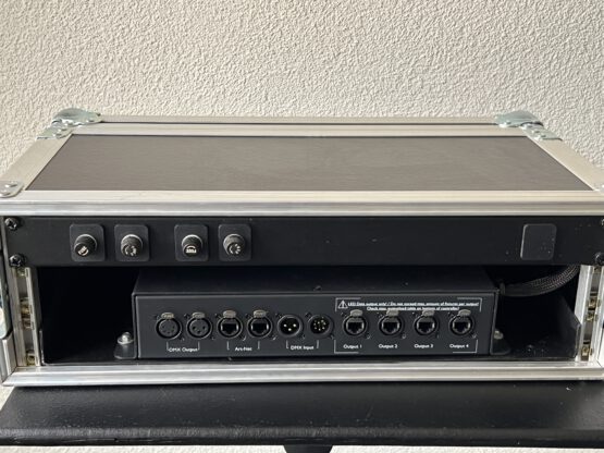 Showtec pixelstrip 40 set van 16 plus controller - Afbeelding 4