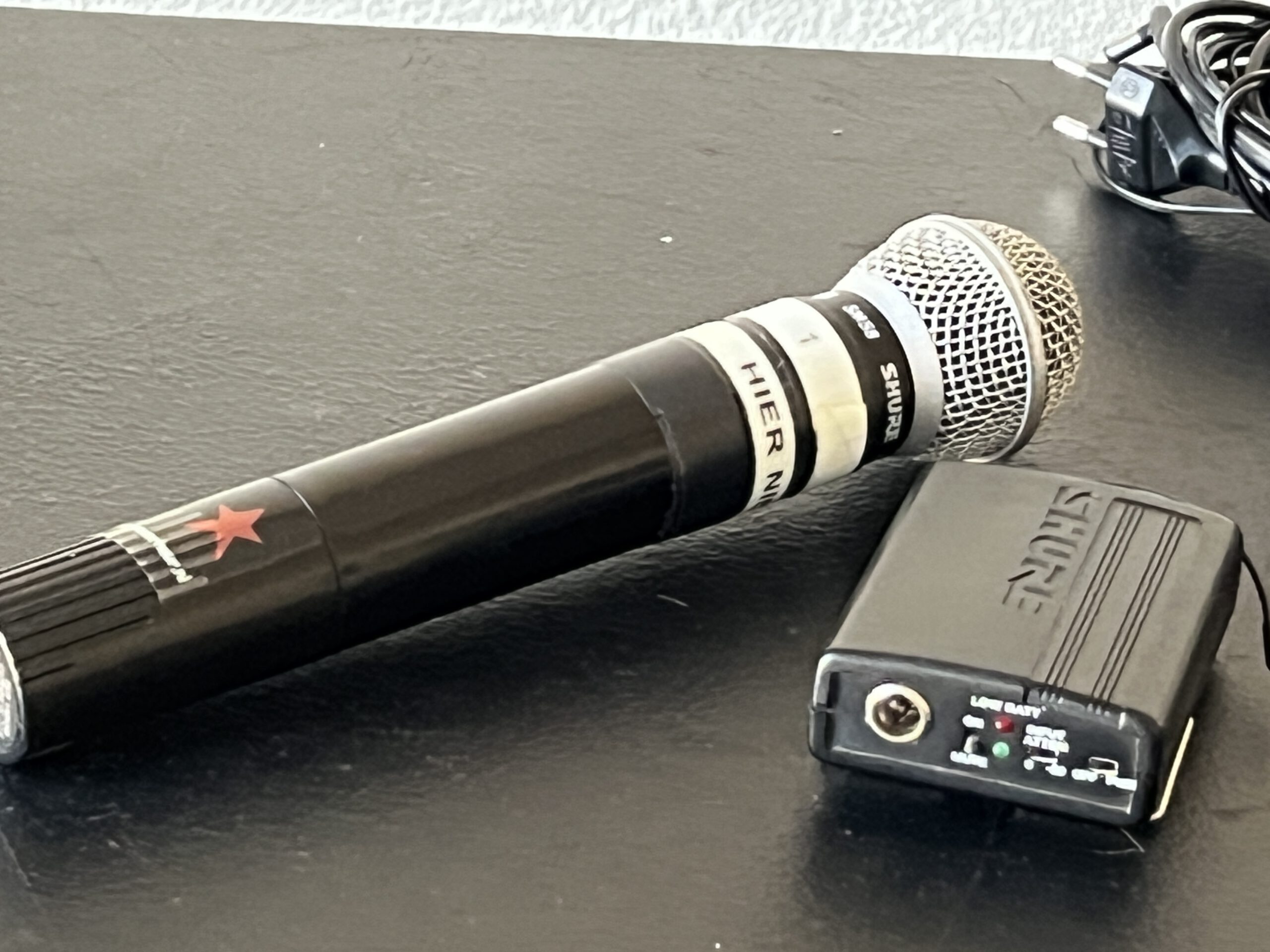 Shure UT4 draadloze microfoon set plus bodypack zender - Afbeelding 2