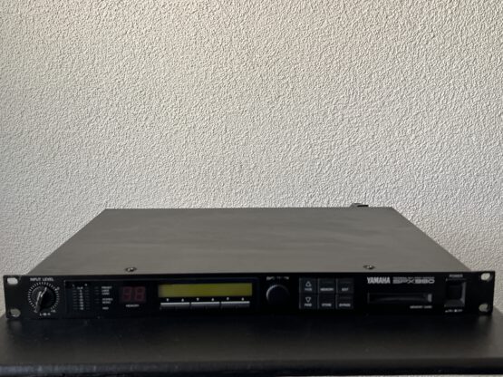 Yamaha SPX 990 multi effect processor