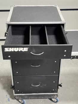 Flightcase nr 72, met lades