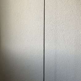 Moderne Vloerlamp / Uplighter – Geborsteld Staal met Matwit Kunststof Kap