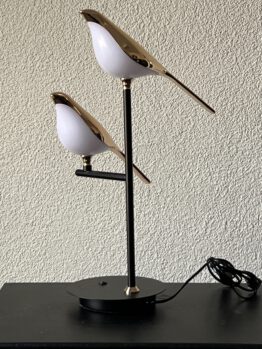 tafel lamp, 2 vogels op stok